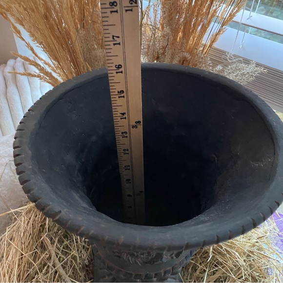 Gorgeous Quality Large Vintage Planter Live/Silk Topiary,Plants Or Dried Floral - Picture 14 of 14